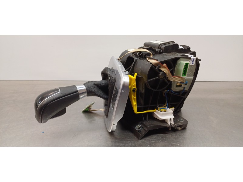 Recambio de palanca cambio para ford c-max titanium referencia OEM IAM 2138260   Recambio de palanca cambio para ford c-max titanium referencia OEM IAM 2138260
