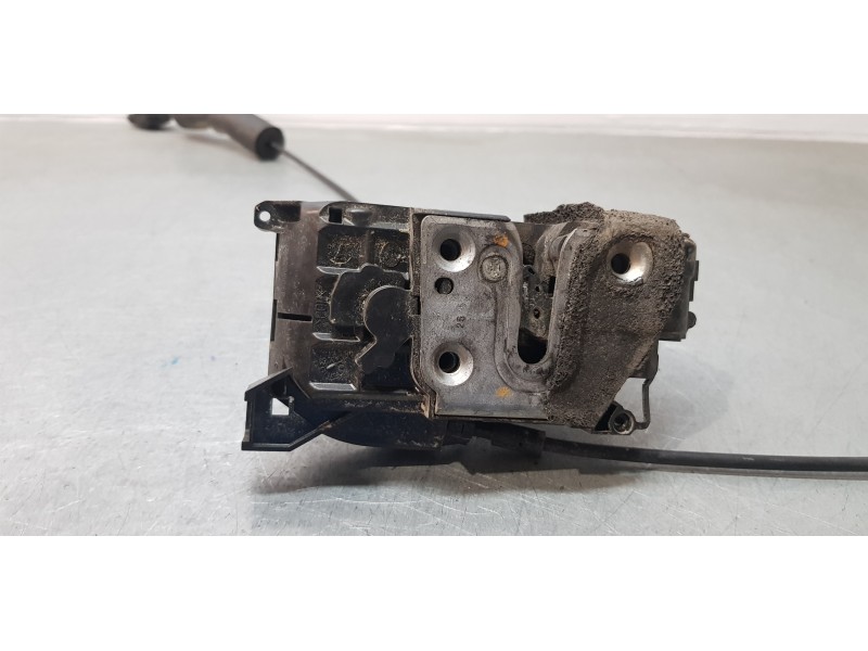 Recambio de cerradura puerta delantera derecha para renault scenic iii grand dynamique referencia OEM IAM 805020006R  