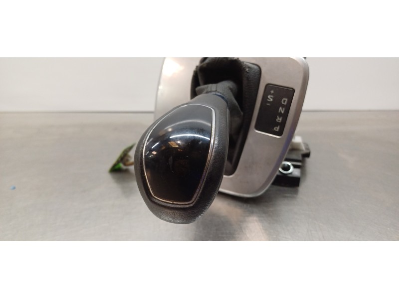 Recambio de palanca cambio para ford c-max titanium referencia OEM IAM 2138260   Recambio de palanca cambio para ford c-max titanium referencia OEM IAM 2138260