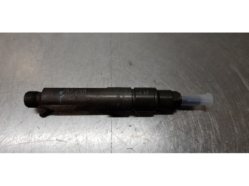 Recambio de inyector para seat ibiza (6l1) stella referencia OEM IAM 028130203F  