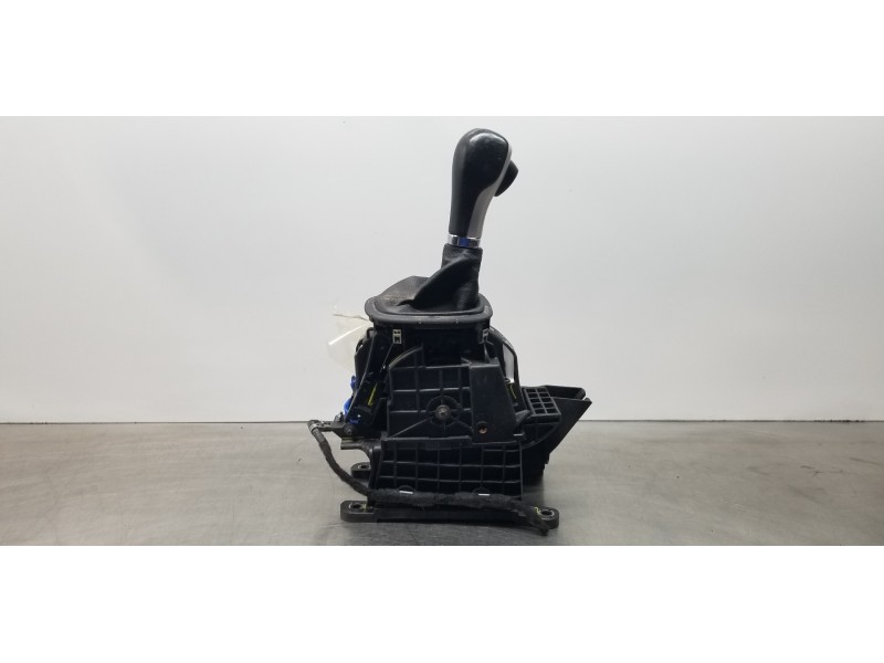 Recambio de palanca cambio para jeep compass ii longitude 4x4 referencia OEM IAM 68364234AB 6MZ66XSAAA 6MZ68LT5AB