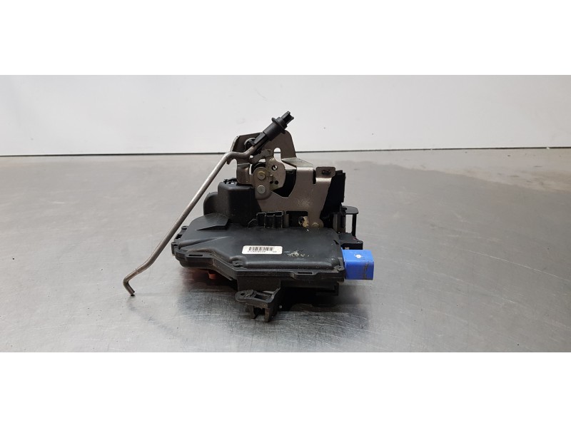 Recambio de cerradura puerta trasera izquierda para audi a8 (4e2) 4.0 tdi quattro referencia OEM IAM 4E0839015  