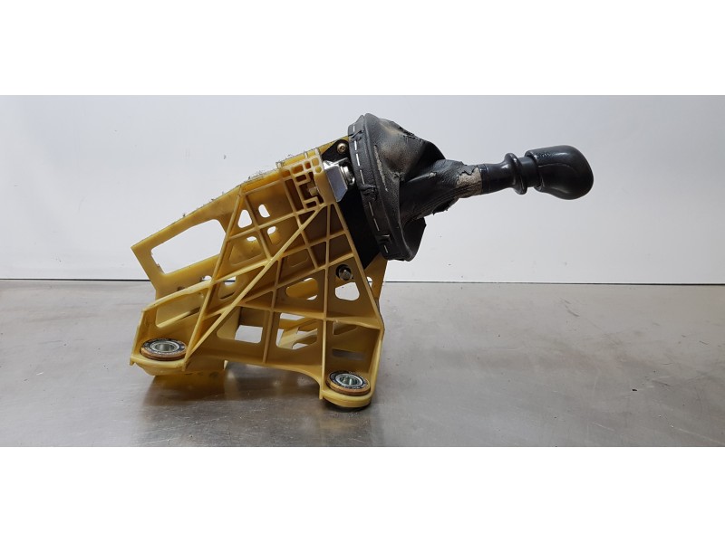 Recambio de palanca cambio para volkswagen t5 transporter/furgoneta caja cerrada referencia OEM IAM 7H0711061   Recambio de palanca cambio para volkswagen t5 transporter/furgoneta caja cerrada referencia OEM IAM 7H0711061