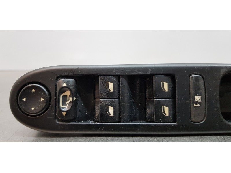 Recambio de mando elevalunas delantero izquierdo para peugeot 307 break / sw (s1) sw pack referencia OEM IAM 96531123XT   Recambio de mando elevalunas delantero izquierdo para peugeot 307 break / sw (s1) sw pack referencia OEM IAM 96531123XT