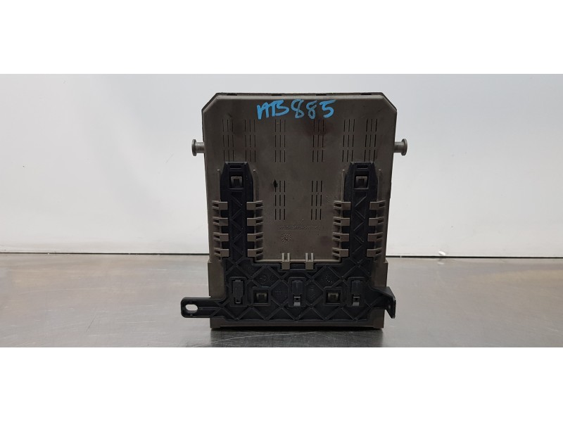 Recambio de caja reles / fusibles para citroen c5 berlina 2.0 hdi premier referencia OEM IAM 9637466180   Recambio de caja reles / fusibles para citroen c5 berlina 2.0 hdi premier referencia OEM IAM 9637466180