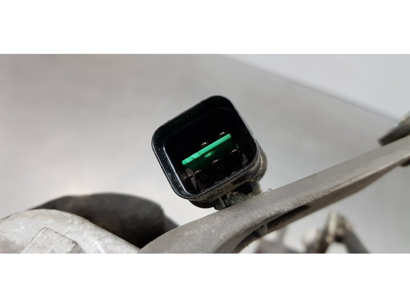 Recambio de motor limpia delantero para kia carens (un) emotion referencia OEM IAM 981101D000   Recambio de motor limpia delantero para kia carens (un) emotion referencia OEM IAM 981101D000