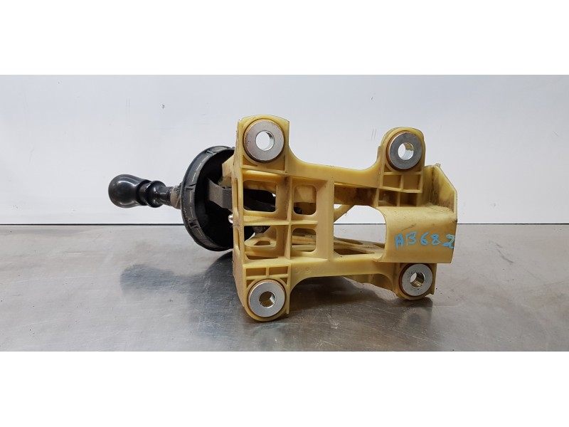 Recambio de palanca cambio para volkswagen t5 transporter/furgoneta caja cerrada referencia OEM IAM 7H0711061   Recambio de palanca cambio para volkswagen t5 transporter/furgoneta caja cerrada referencia OEM IAM 7H0711061