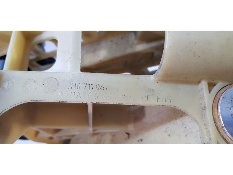 Recambio de palanca cambio para volkswagen t5 transporter/furgoneta caja cerrada referencia OEM IAM 7H0711061   Recambio de palanca cambio para volkswagen t5 transporter/furgoneta caja cerrada referencia OEM IAM 7H0711061