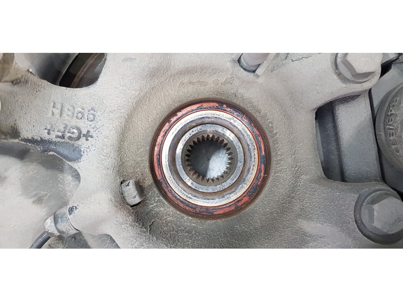 Recambio de mangueta trasera derecha para bmw serie 1 berlina (e81/e87) 116i referencia OEM IAM 33326774810  