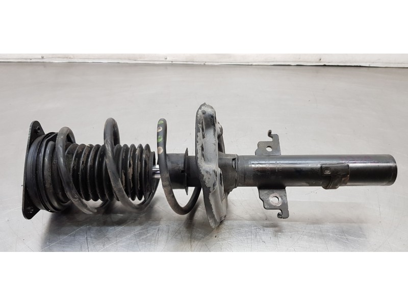 Recambio de amortiguador delantero izquierdo para renault megane iv berlina 5p experience referencia OEM IAM 543025368R  