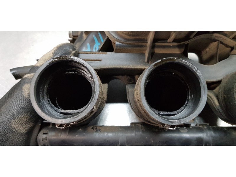 Recambio de colector admision para kia carens (un) emotion referencia OEM IAM 2831025071  