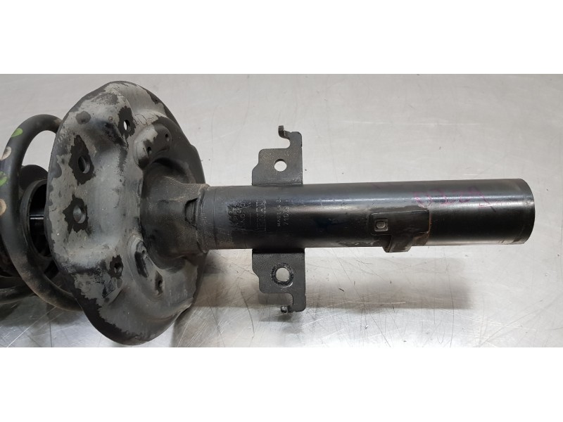 Recambio de amortiguador delantero izquierdo para renault megane iv berlina 5p experience referencia OEM IAM 543025368R  