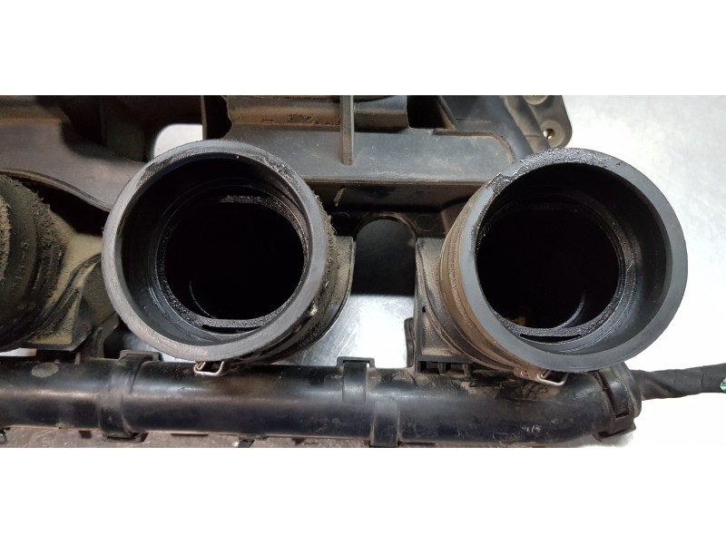 Recambio de colector admision para kia carens (un) emotion referencia OEM IAM 2831025071  