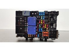 Recambio de caja reles / fusibles para renault megane iv berlina 5p experience referencia OEM IAM 243800453R  