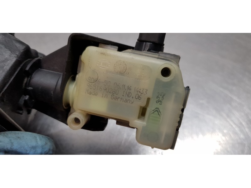 Recambio de tapa exterior combustible para peugeot 508 active referencia OEM IAM 1518G1 9651690280 1517J5 Recambio de tapa exterior combustible para peugeot 508 active referencia OEM IAM 1518G1 9651690280 1517J5