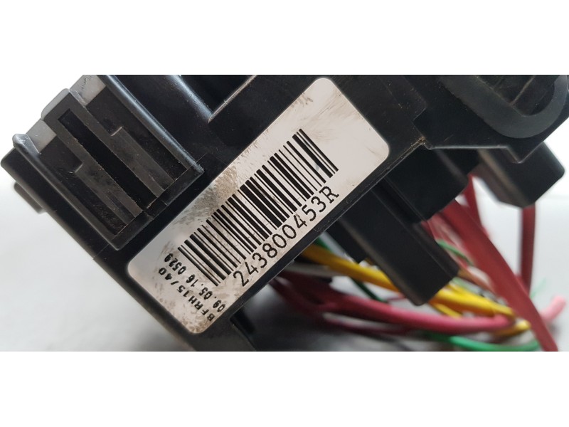 Recambio de caja reles / fusibles para renault megane iv berlina 5p experience referencia OEM IAM 243800453R  