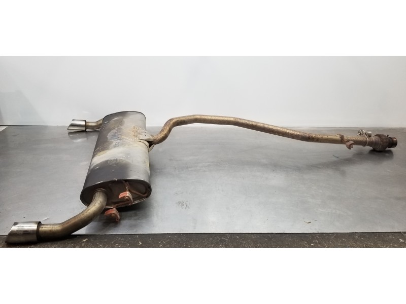 Recambio de silenciador trasero para land rover discovery sport pure referencia OEM IAM LR101983 D3C3L GK725K254CF