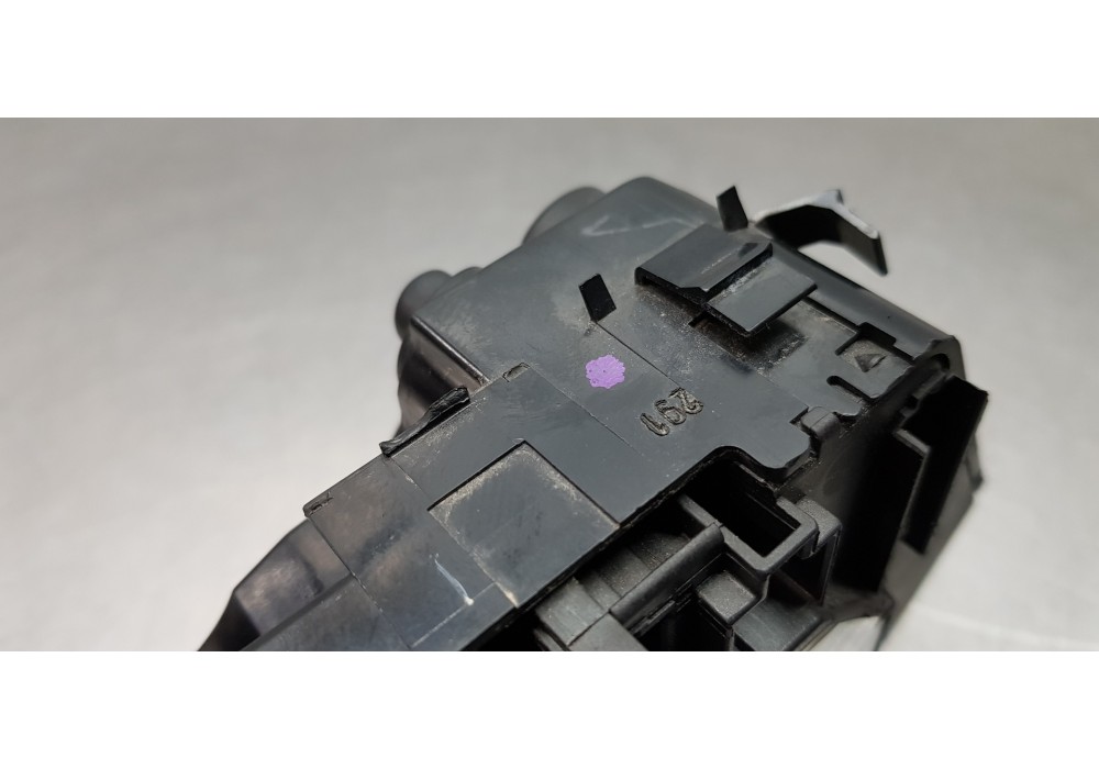 Recambio de interruptor para mercedes clase s (w220) berlina 5.0 v8 24v cat referencia OEM IAM 2208213358  