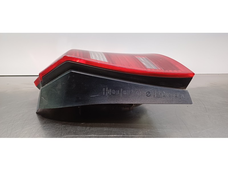 Recambio de piloto trasero derecho para bmw serie 1 berlina (e81/e87) 116i referencia OEM IAM 63217164956  