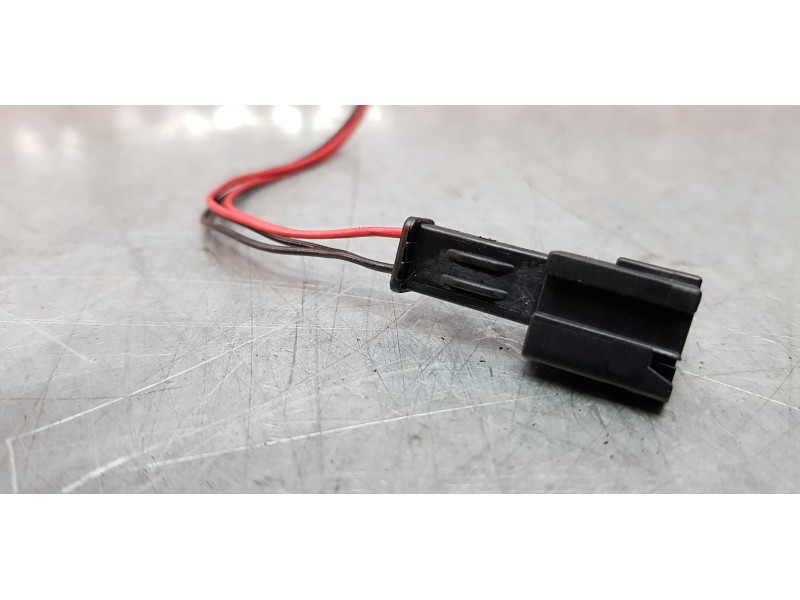 Recambio de aleron trasero para peugeot 307 cc (s2) sport referencia OEM IAM 9651251577  