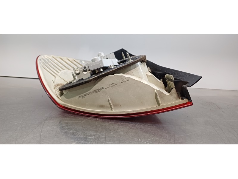 Recambio de piloto trasero derecho para bmw serie 1 berlina (e81/e87) 116i referencia OEM IAM 63217164956  