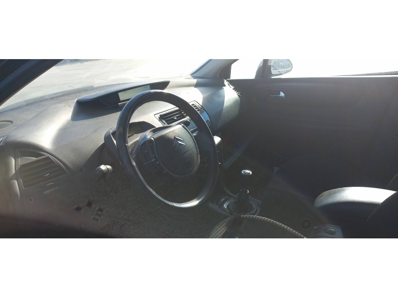 citroen c4 berlina del año 2006