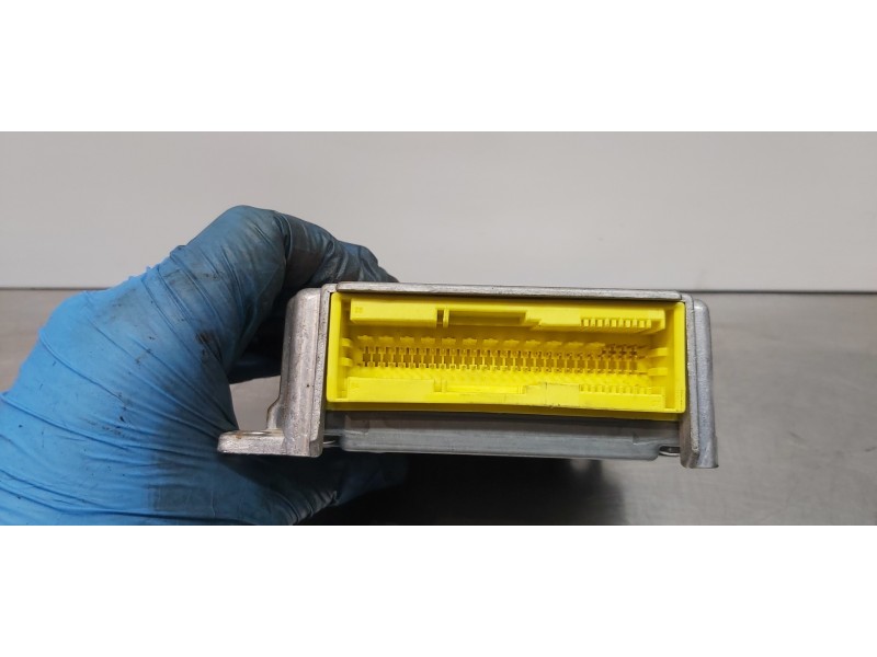 Recambio de centralita airbag para mercedes clase m (w163) 270 cdi (163.113) referencia OEM IAM 1635421318   Recambio de centralita airbag para mercedes clase m (w163) 270 cdi (163.113) referencia OEM IAM 1635421318