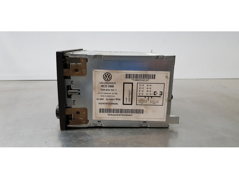 Recambio de sistema audio / radio cd para volkswagen t5 transporter/furgoneta caja cerrada referencia OEM IAM 7H0035152J  