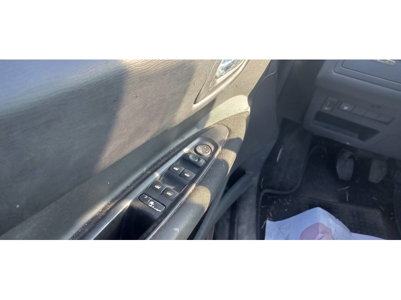 citroen c4 berlina del año 2006