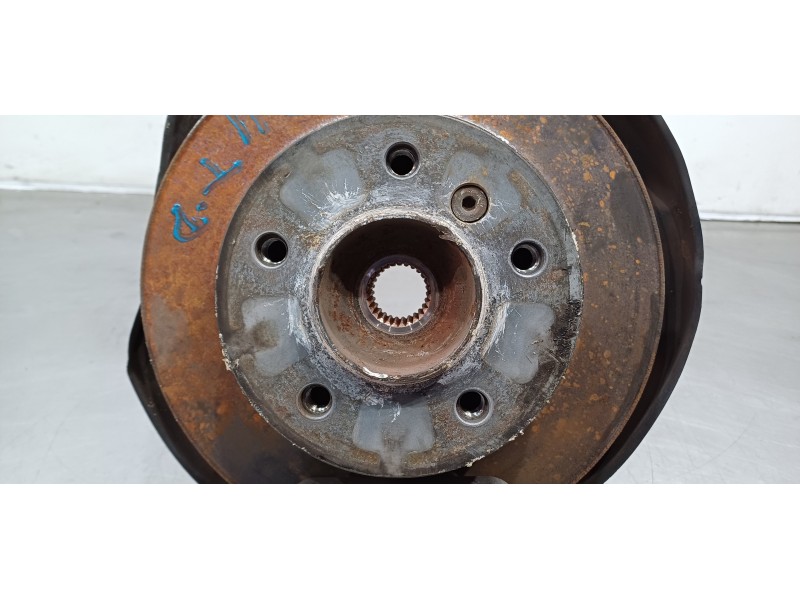 Recambio de mangueta trasera derecha para bmw serie 1 berlina (e81/e87) 118d referencia OEM IAM 33326774810  