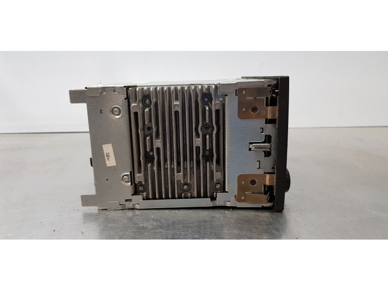 Recambio de sistema audio / radio cd para volkswagen t5 transporter/furgoneta caja cerrada referencia OEM IAM 7H0035152J  