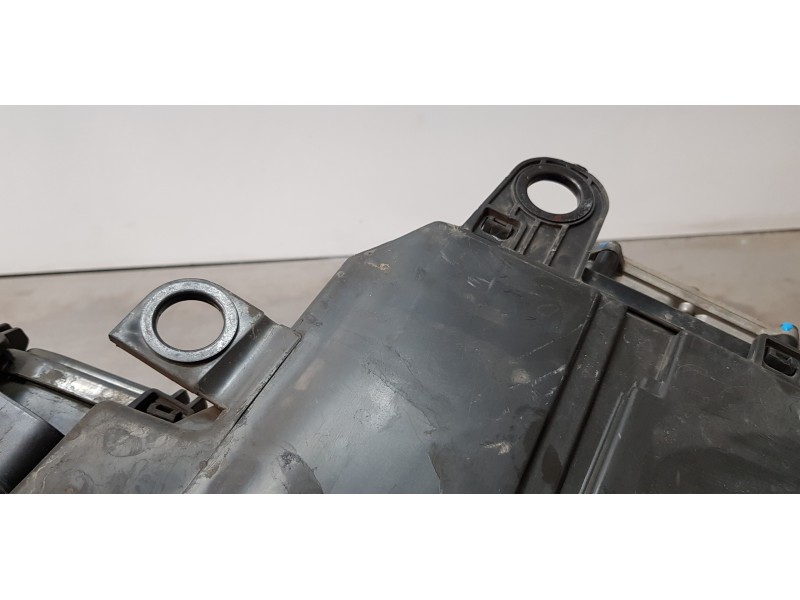 Recambio de faro derecho para audi a8 (4e2) 4.0 tdi quattro referencia OEM IAM 4E0941004R 4E0941030R 