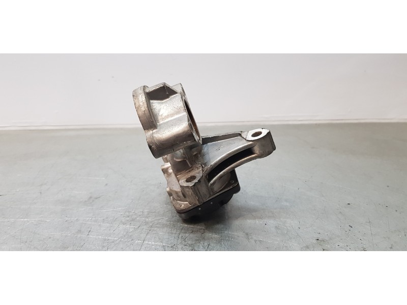 Recambio de valvula egr para renault scenic iii grand dynamique referencia OEM IAM 8201068965  