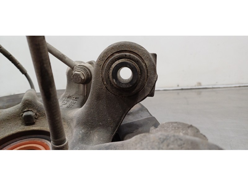 Recambio de mangueta trasera derecha para bmw serie 1 berlina (e81/e87) 118d referencia OEM IAM 33326774810  