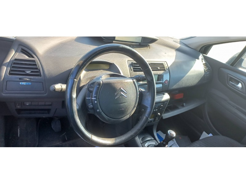 citroen c4 berlina del año 2006