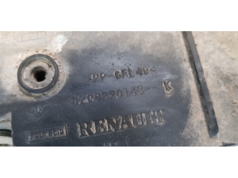 Recambio de panel frontal para renault clio iii luxe privilege referencia OEM IAM 8200290143K  