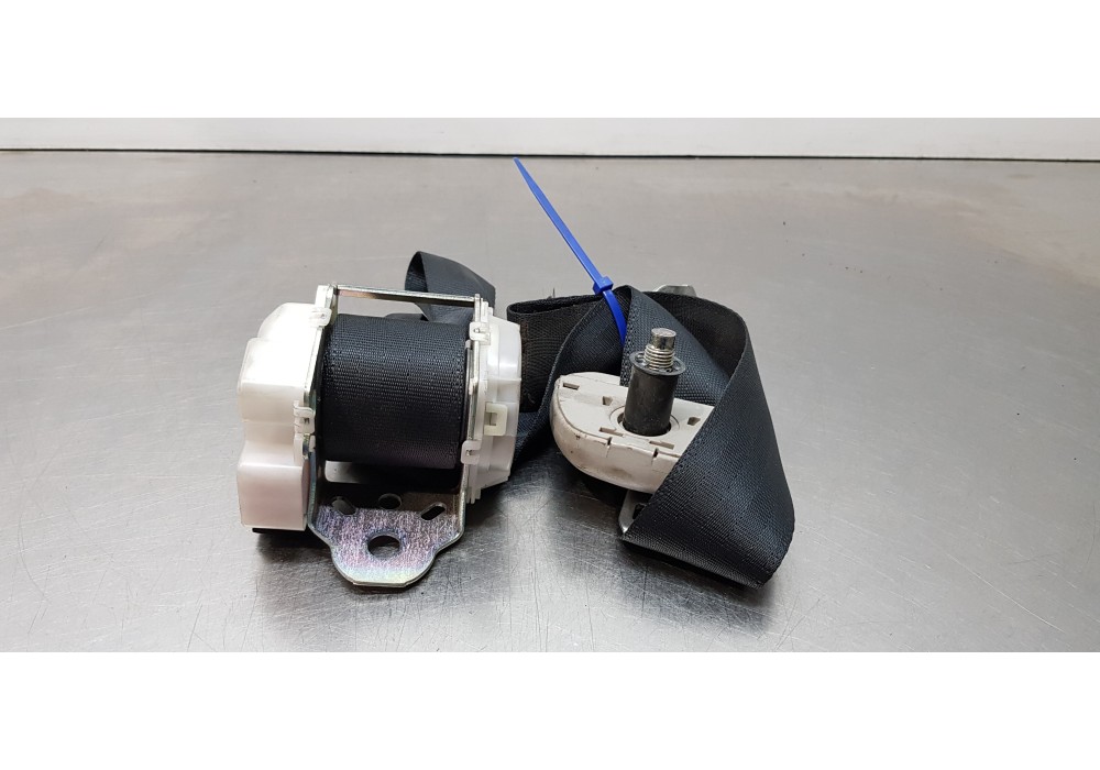 Recambio de cinturon seguridad trasero derecho para toyota corolla verso (r1) 2,2 d-4d sport referencia OEM IAM 7L1550  