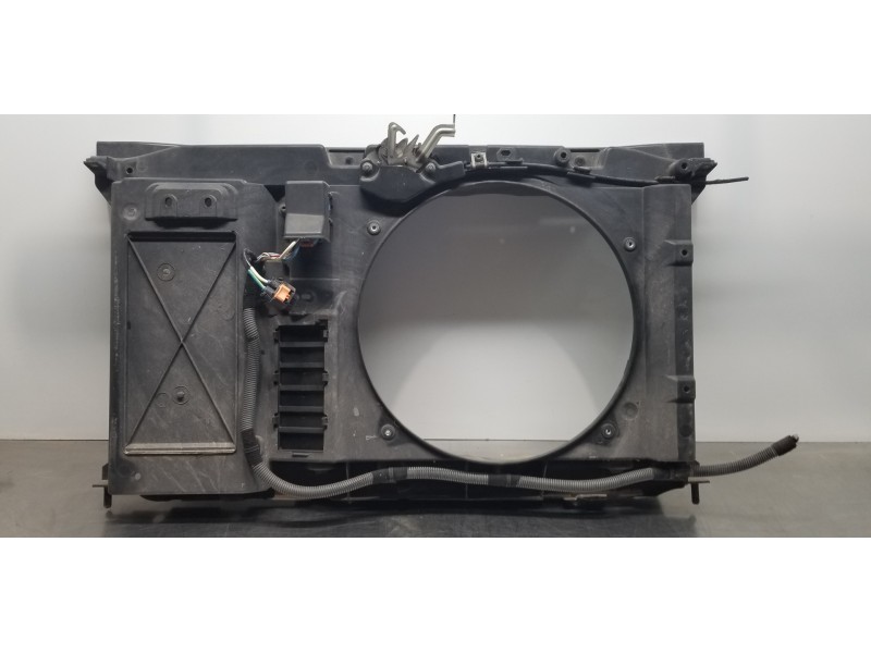 Recambio de panel frontal para peugeot 308 sw confort referencia OEM IAM 9676568880 9680590180 7104GG Recambio de panel frontal para peugeot 308 sw confort referencia OEM IAM 9676568880 9680590180 7104GG