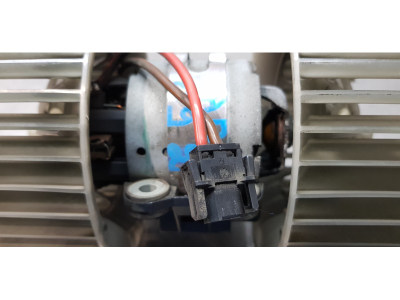 Recambio de motor calefaccion para bmw x3 (e83) xdrive 20d referencia OEM IAM 64113453729  