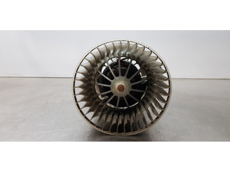 Recambio de motor calefaccion para bmw x3 (e83) xdrive 20d referencia OEM IAM 64113453729  