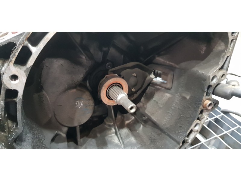 Recambio de caja cambios para peugeot 407 sw st sport referencia OEM IAM 20MB02  