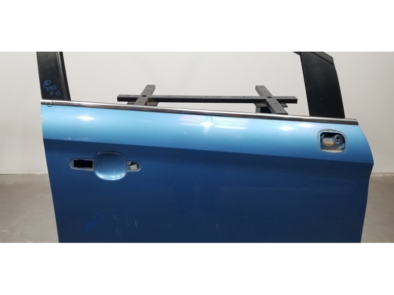 Recambio de puerta delantera derecha para ford kuga (cbv) trend referencia OEM IAM 1712678 P8V41S20124AC 