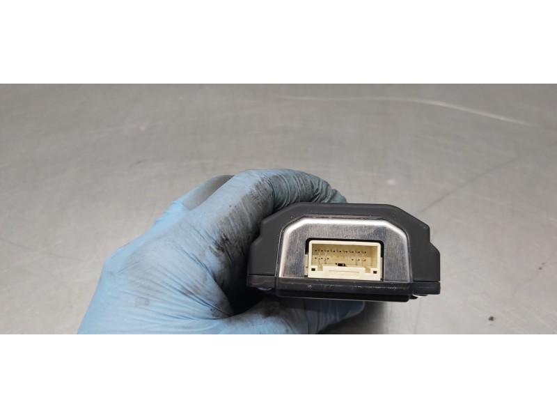 Recambio de modulo electronico para hyundai kona klass 2wd referencia OEM IAM 95740J9100  