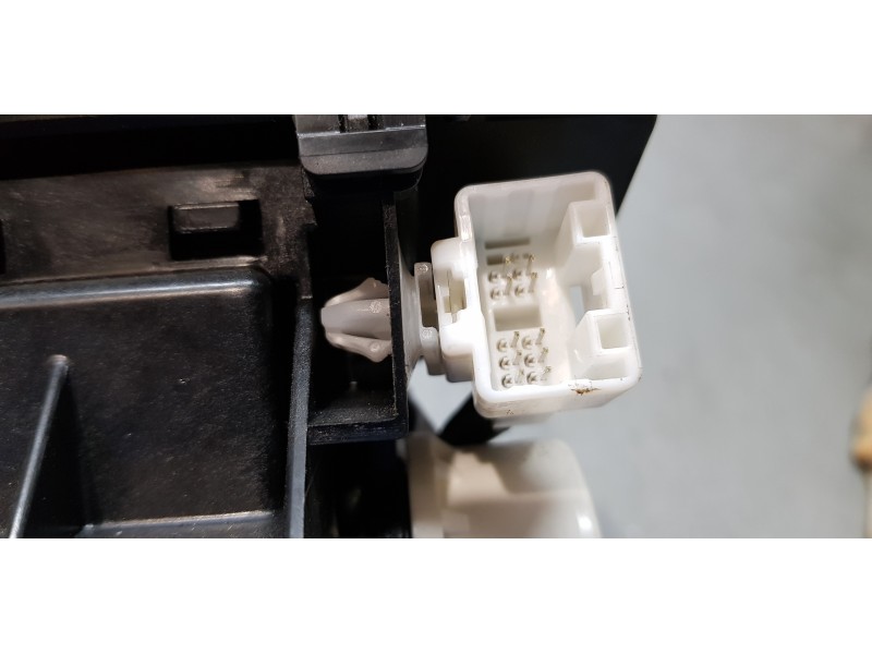 Recambio de palanca cambio para toyota auris touring sports (e18) hybrid advance referencia OEM IAM 75C583LHD  