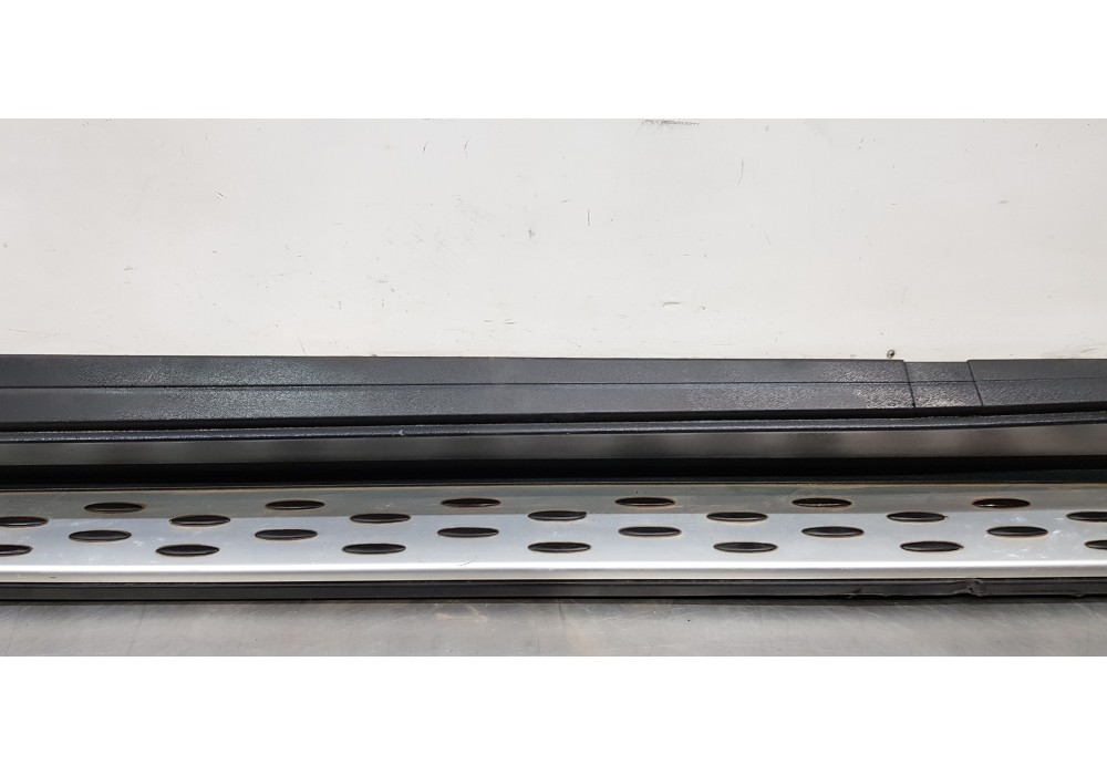 Recambio de estribos laterales para mercedes clase m (w166) ml 350 bluetec (166.004) referencia OEM IAM A1666900175  