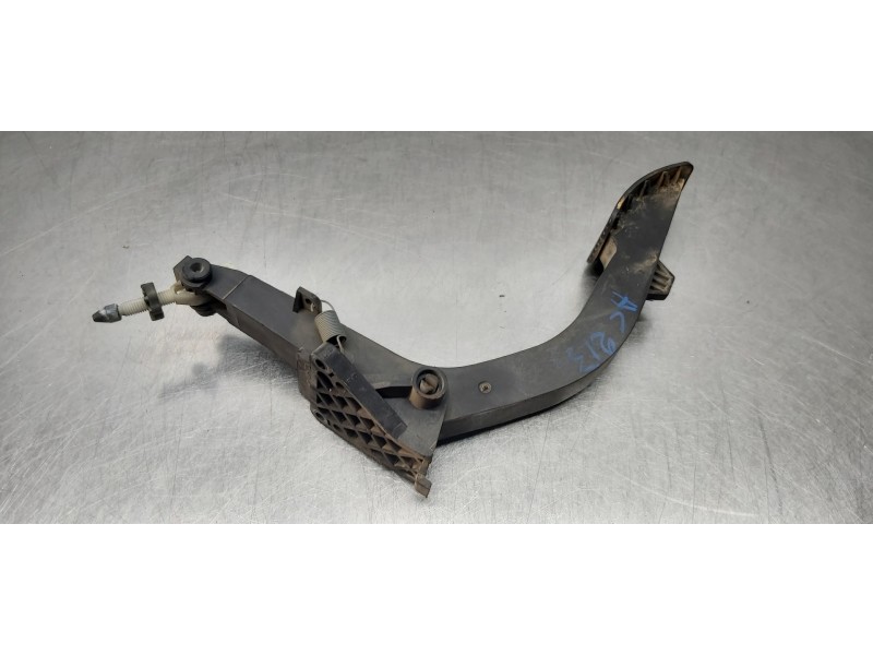 Recambio de potenciometro pedal para mercedes clase m (w163) 270 cdi (163.113) referencia OEM IAM A1633000704 A1693000704 