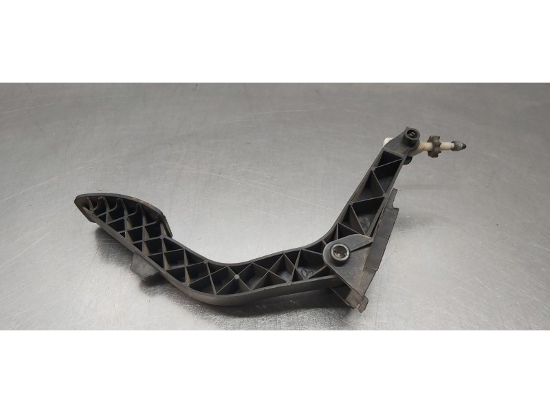 Recambio de potenciometro pedal para mercedes clase m (w163) 270 cdi (163.113) referencia OEM IAM A1633000704 A1693000704 