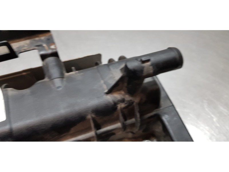 Recambio de tapa balancines para hyundai kona klass 2wd referencia OEM IAM 224102U001  