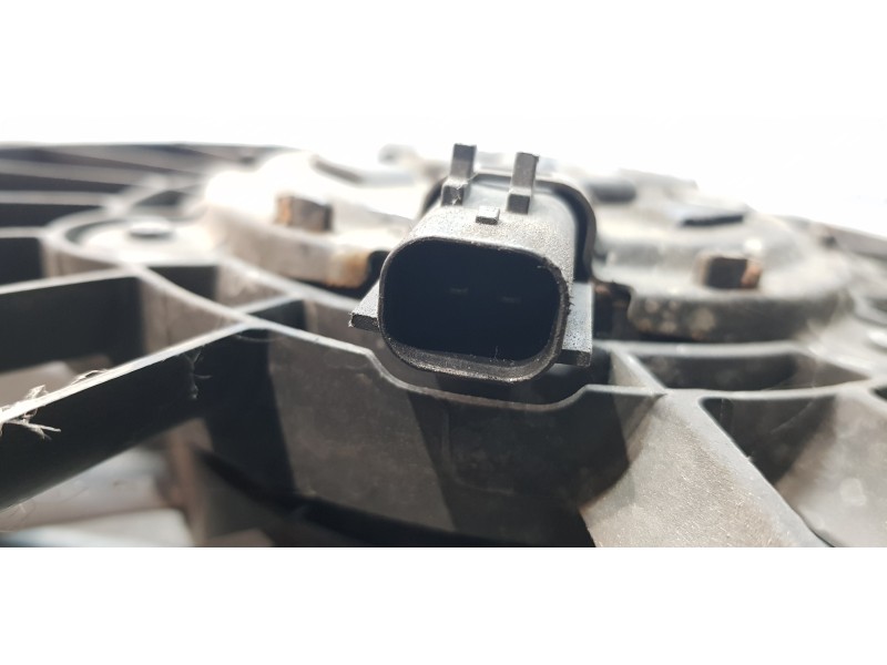 Recambio de electroventilador para chrysler voyager (rg) 3.3 lx grand voyager referencia OEM IAM 04809171AF  