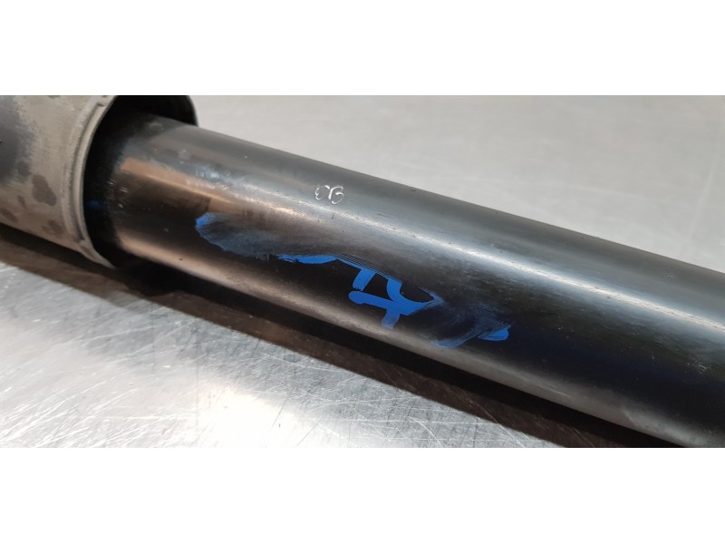 Recambio de amortiguador trasero derecho para ssangyong rodius xdi referencia OEM IAM 4530121000  